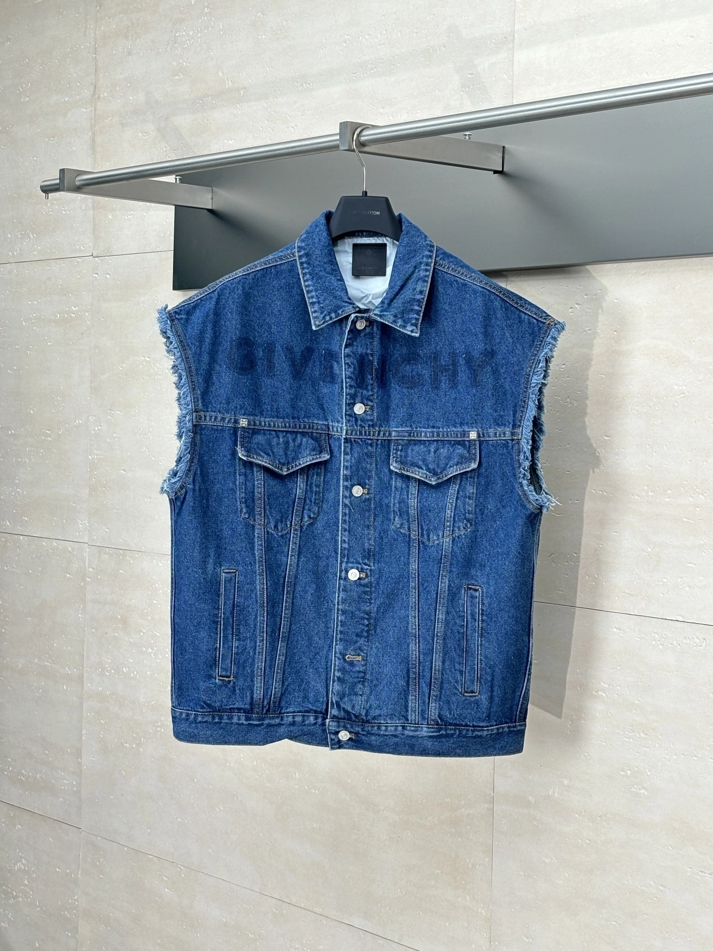 wg.luxury- 6iv593hy item:E-F363F1058